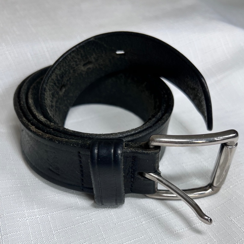 Levis Mens Black Genuine Leather Belt Silver Buckle Size 36 Classic Casual